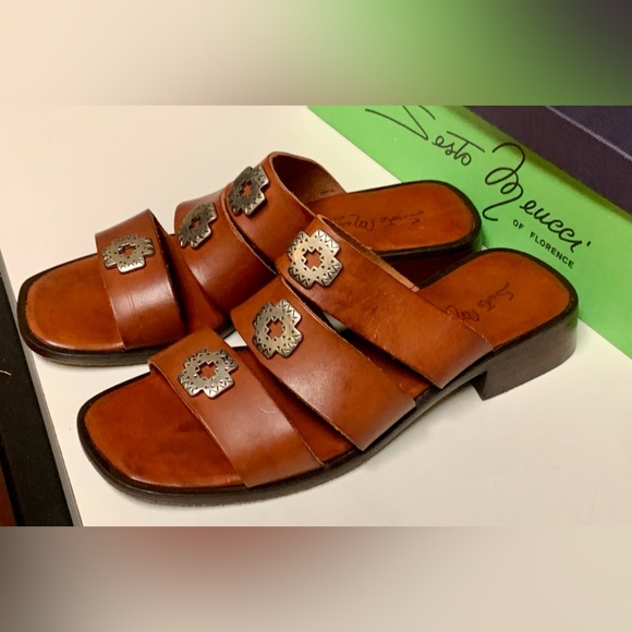 Women's 7 M SESTO MEUCCI Florence Italian Brown Leather Metal Hardware Sandals - Picture 3 of 16